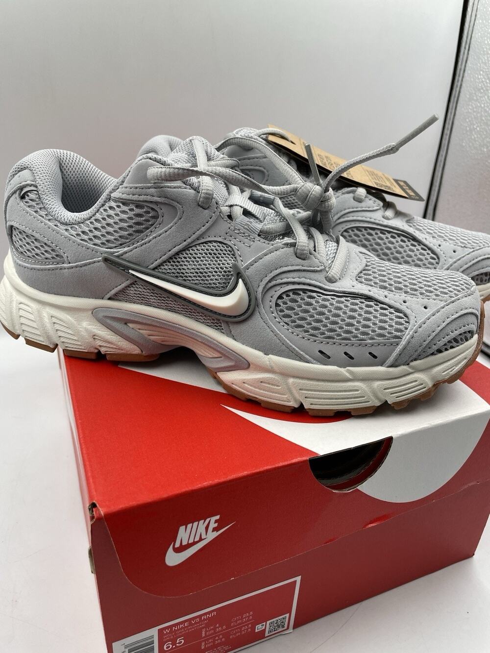 Nike V5 RNR Grey White Gum Running Athletic Shoes Women Size 6.5